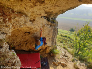 Michael Füchsle while bouldering